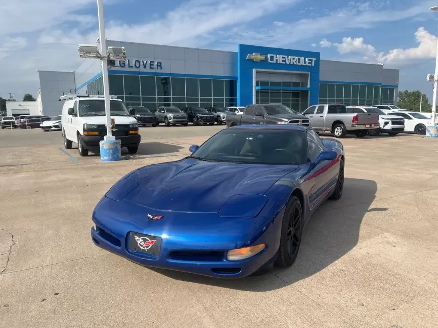 2002 Chevrolet Corvette Base photo 1