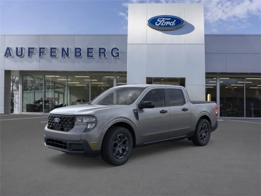 2025 Ford Maverick XLT photo 1