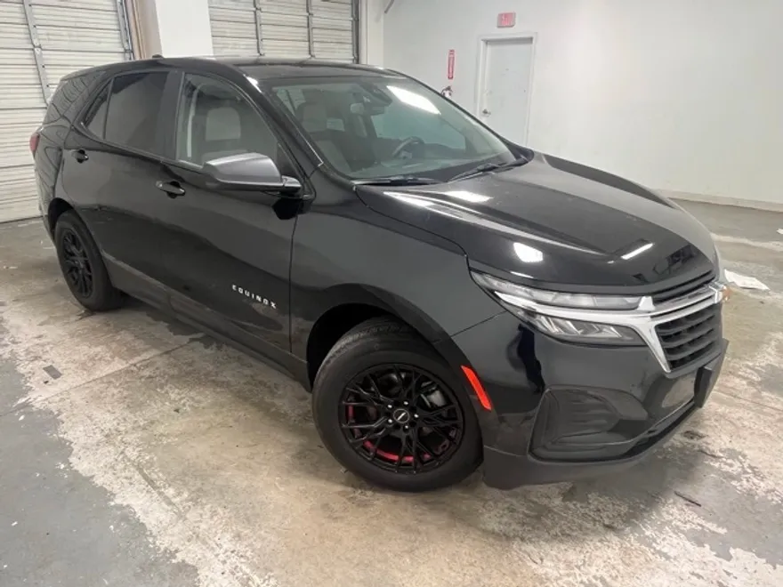2024 Chevrolet Equinox LS photo 1