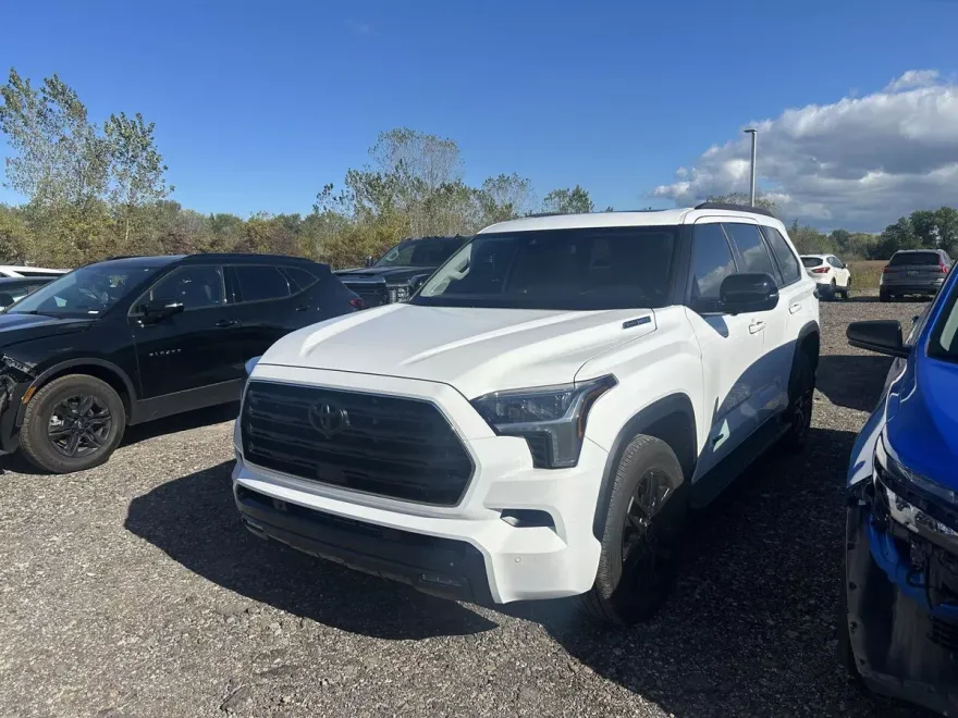2024 Toyota RAV4 Limited photo 1