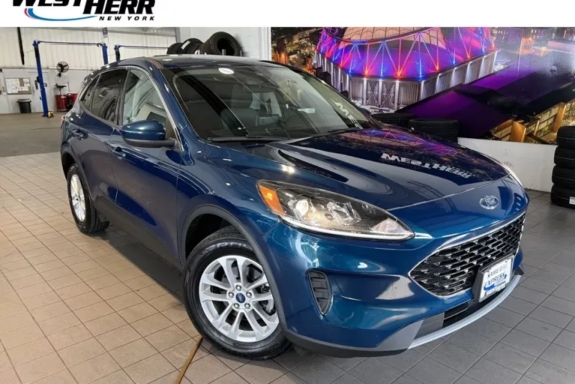 2020 Ford Escape SE photo 1