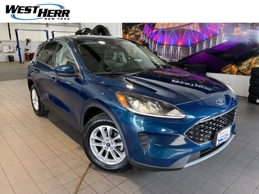 2020 Ford Escape SE photo 1