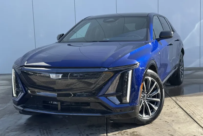 2025 Cadillac Lyriq Sport photo 1