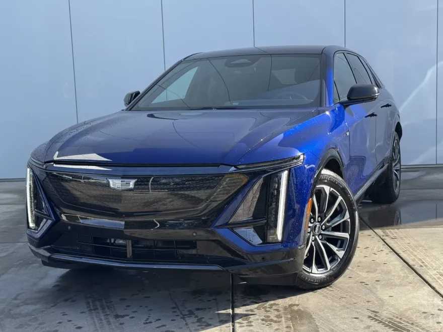 2025 Cadillac Lyriq Sport photo 1