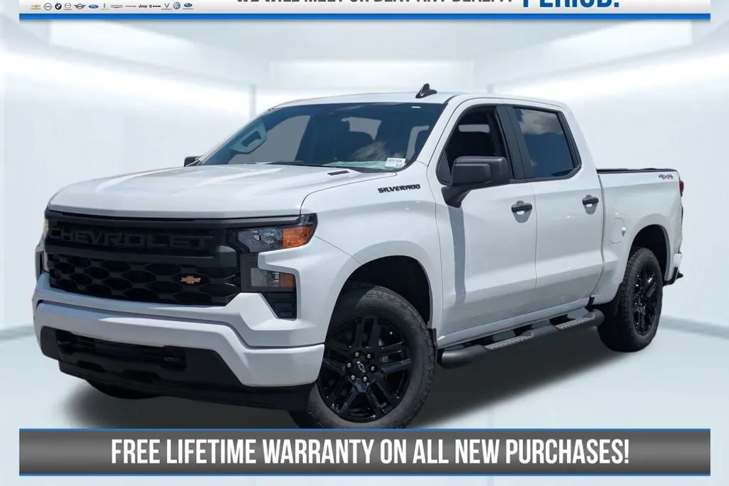 2025 Chevrolet Silverado 1500 Custom photo 1