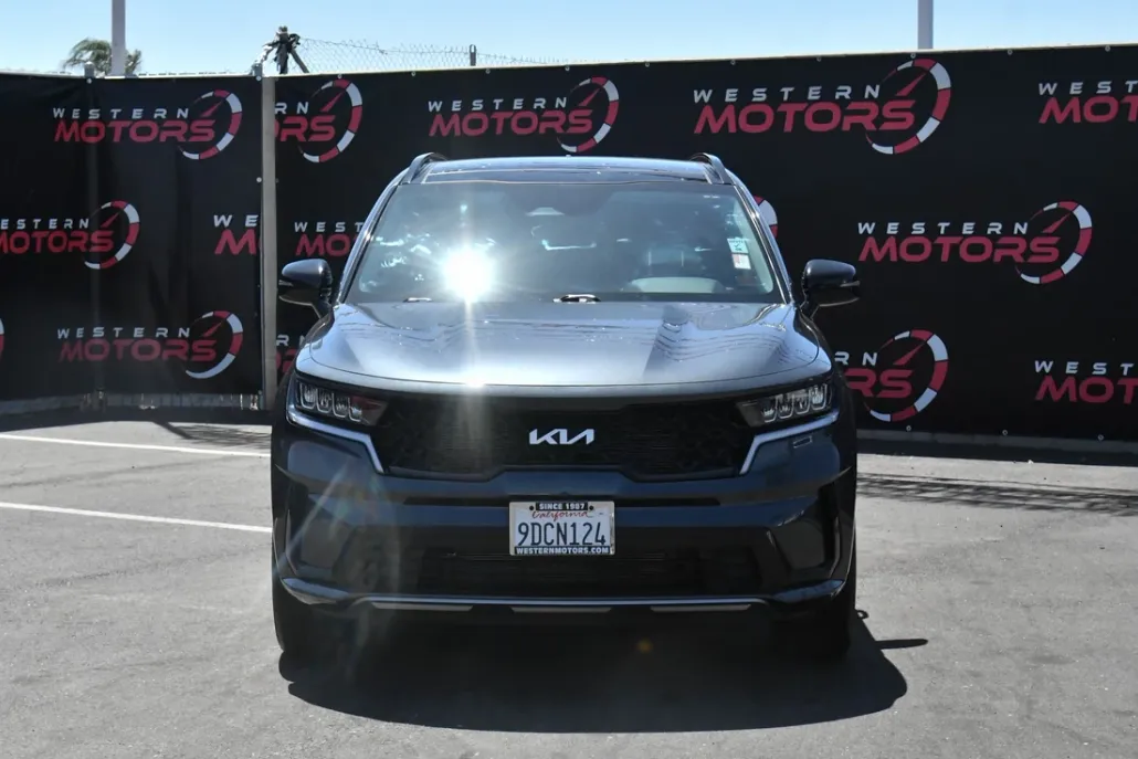 2022 Kia Sorento S photo 1