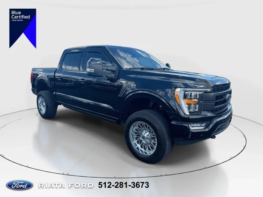 2023 Ford F-150 Lightning Platinum photo 1