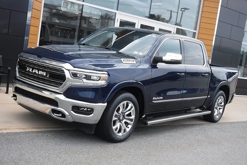 2024 Ram 1500 Limited photo 1