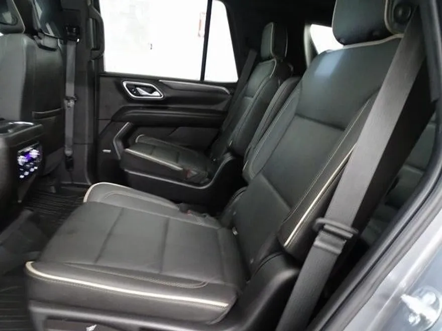 2021 Gmc Yukon SLT photo 1