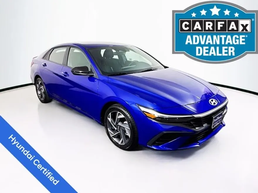 2025 Hyundai Elantra SEL Sport photo 1