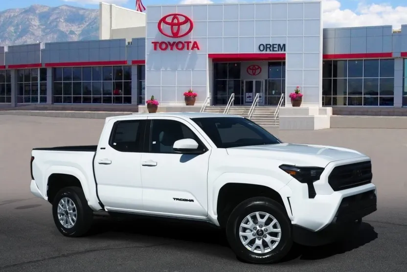 2025 Toyota Tacoma SR5 photo 1