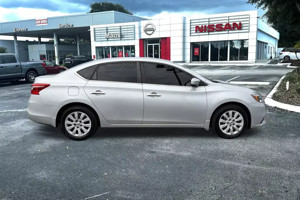 2018 Nissan Sentra S photo 1