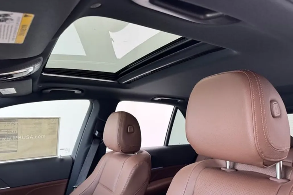 2025 Mercedes Benz GLE 450 4MATIC photo 1