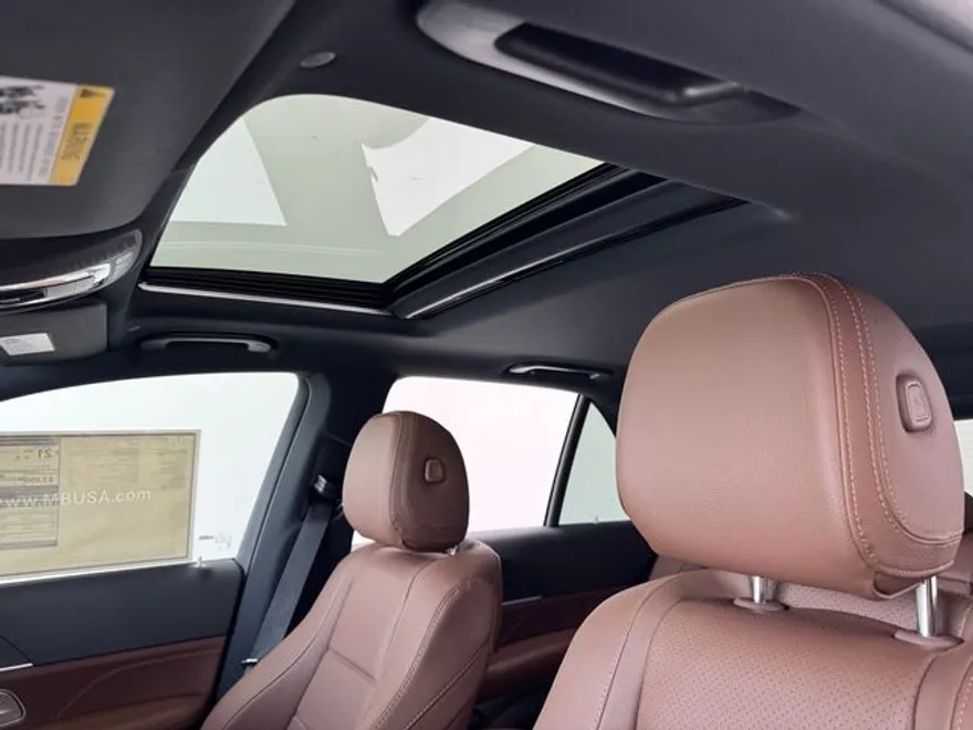 2025 Mercedes Benz GLE 450 4MATIC photo 1