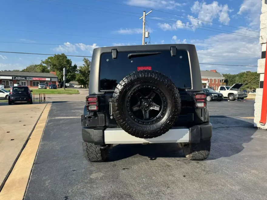 2012 Jeep Wrangler Unlimited Sahara Sport photo 1