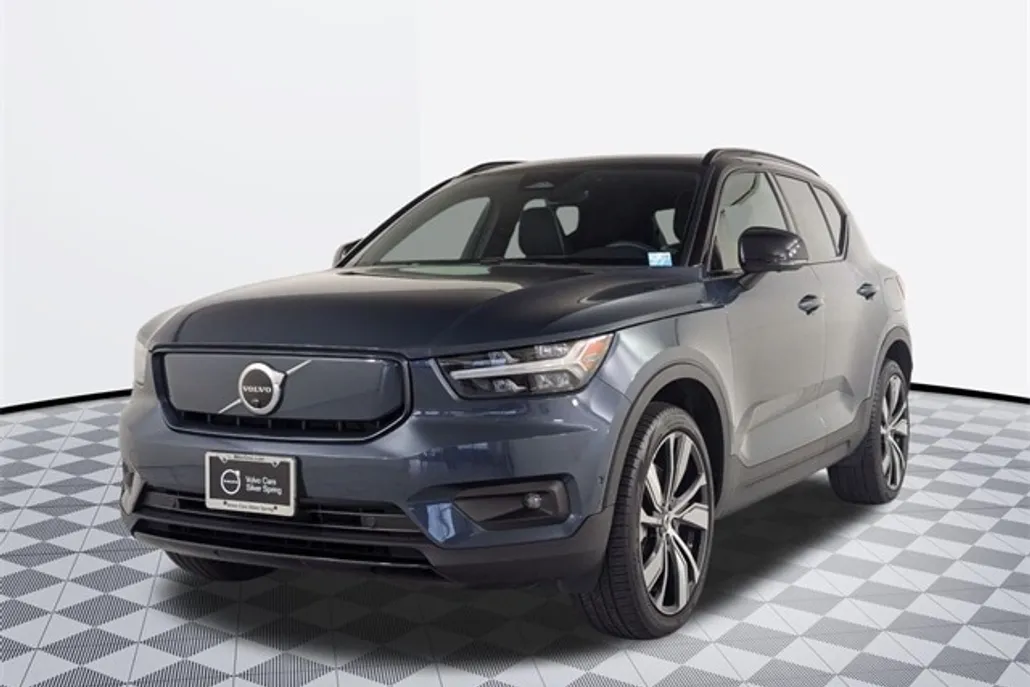 2022 Volvo XC40 Recharge Twin Ultimate photo 1