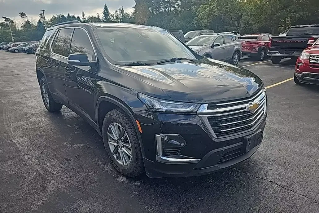 2023 Chevrolet Traverse Cloth 1LT photo 1