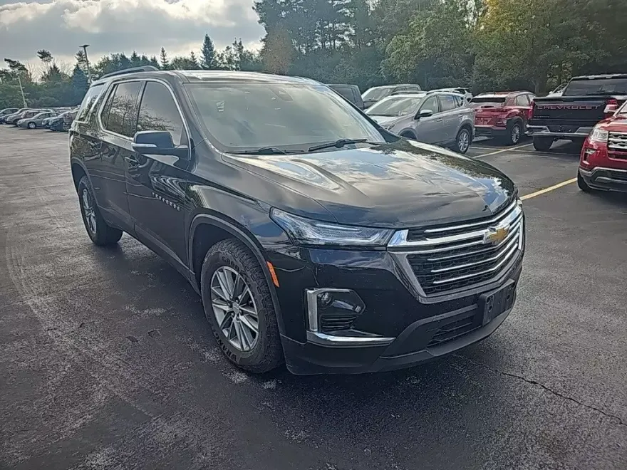2023 Chevrolet Traverse Cloth 1LT photo 1