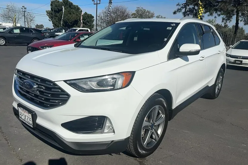 2020 Ford Edge SEL photo 1