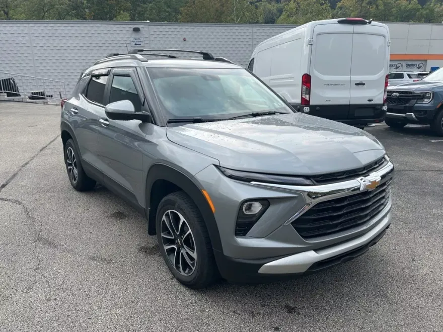 2024 Chevrolet Trailblazer LT photo 1