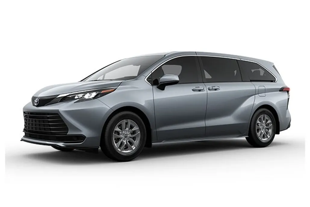 2025 Toyota Sienna LE photo 1