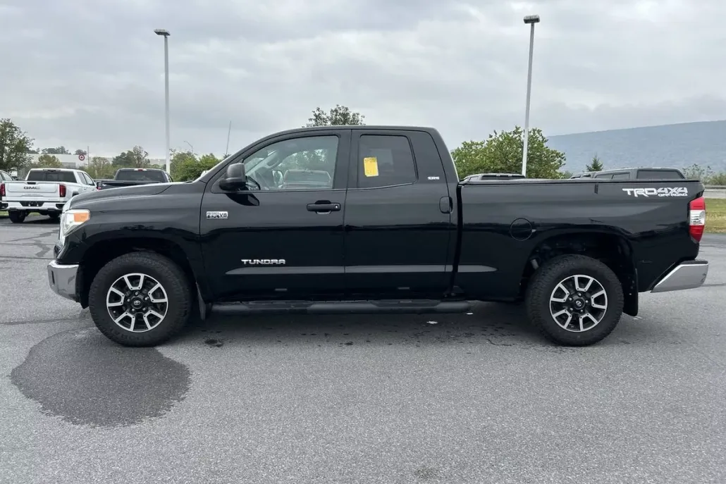 2016 Toyota Tundra SR photo 1