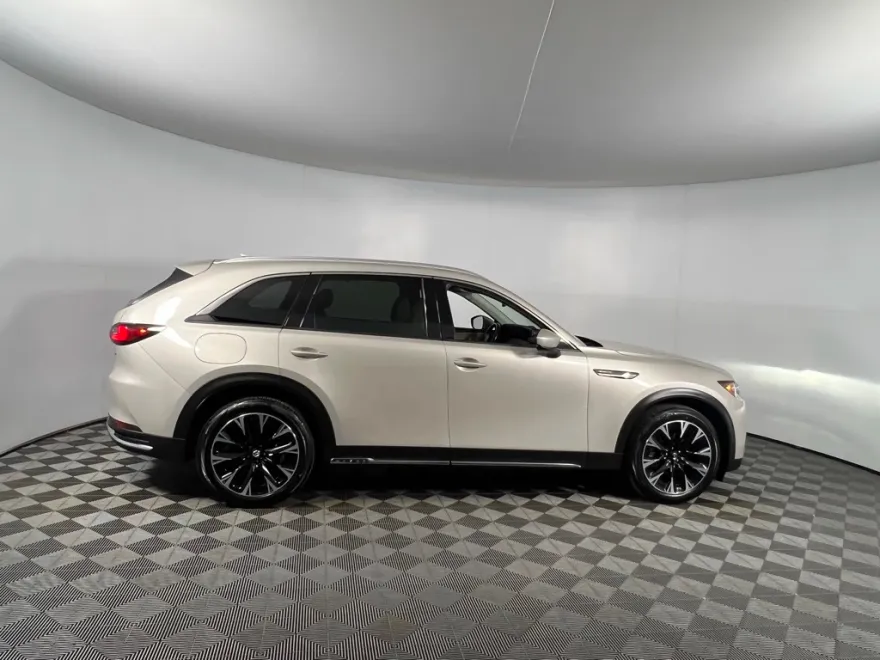 2024 Mazda CX-90 Premium photo 1