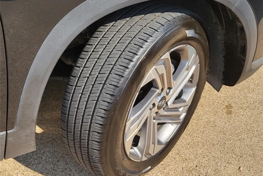 2023 Hyundai Santa Fe SEL photo 1