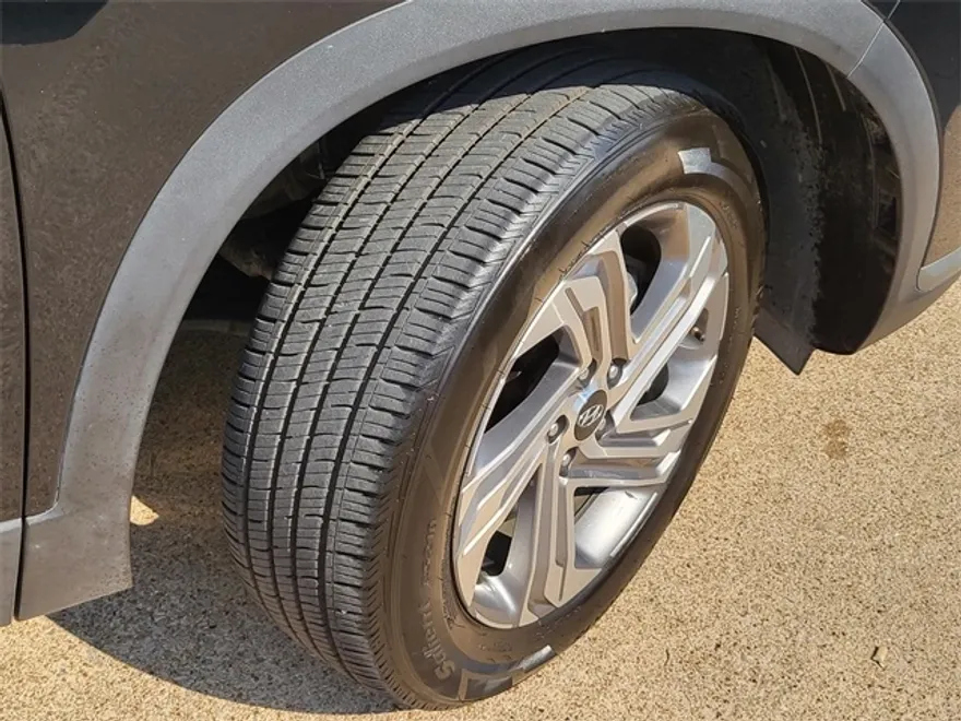 2023 Hyundai Santa Fe SEL photo 1