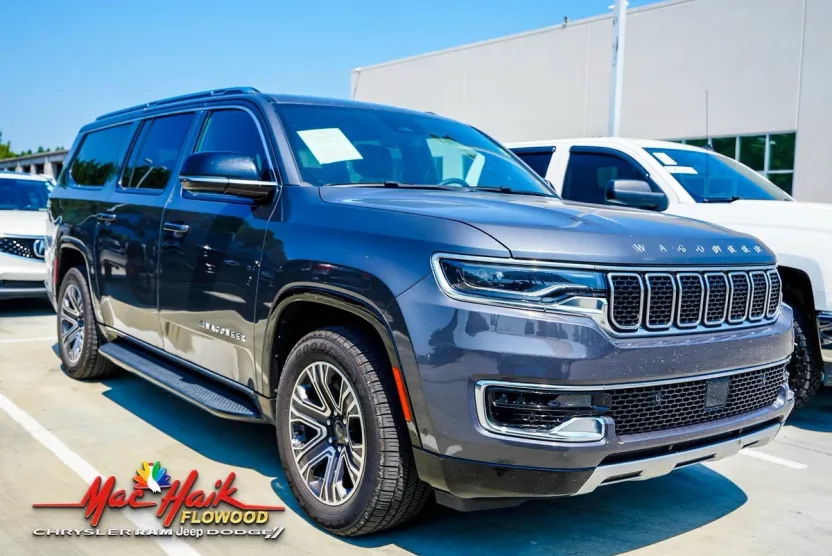 2024 Jeep Wagoneer L Series II photo 1