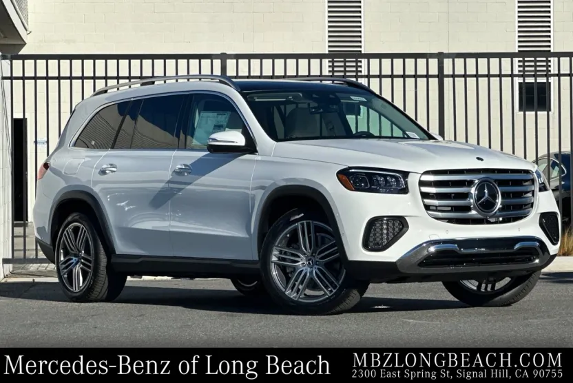 2026 Mercedes Benz GLS 450 4MATIC photo 1