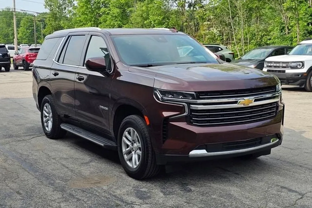 2023 Chevrolet Tahoe LT photo 1