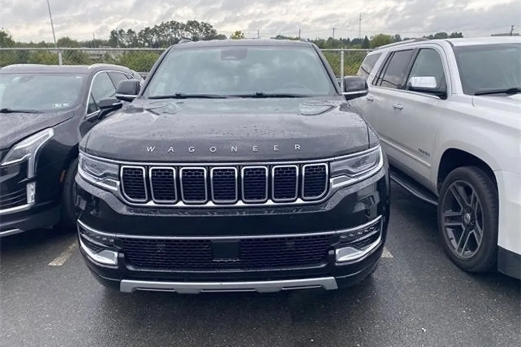 2024 Jeep Wagoneer L Series II photo 1