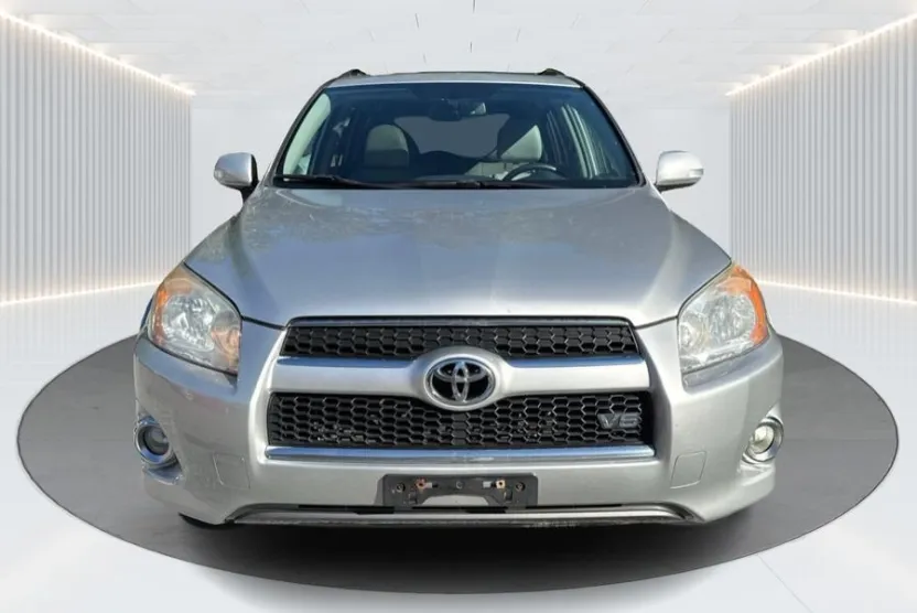 2011 Toyota RAV4 Limited photo 1