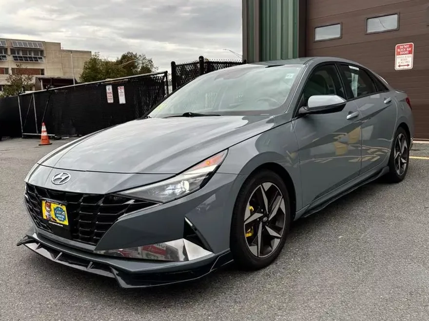 2021 Hyundai Elantra Limited photo 1