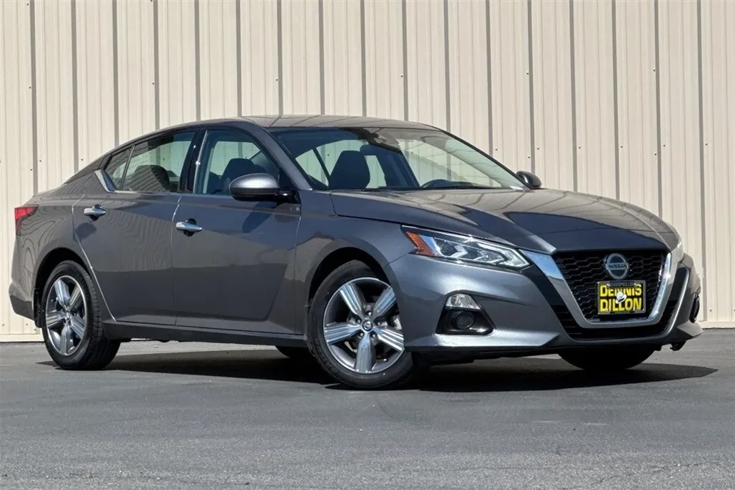 2022 Nissan Altima 2.5 SL photo 1
