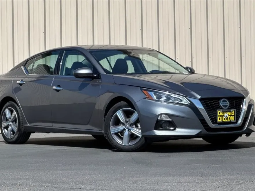 2022 Nissan Altima 2.5 SL photo 1