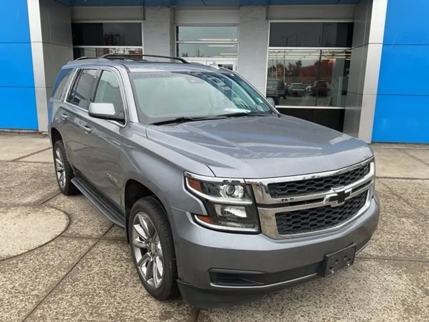 2019 Chevrolet Tahoe LT photo 1