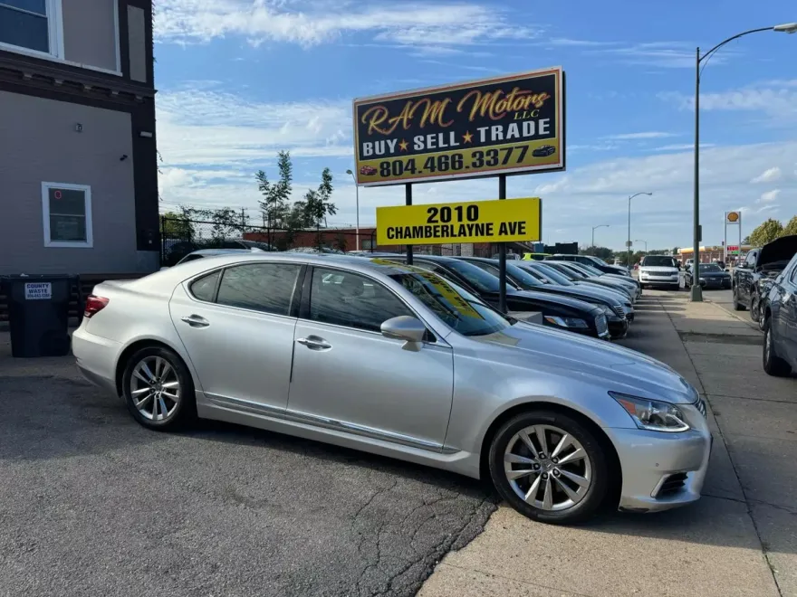 2014 Lexus LS 460 photo 2