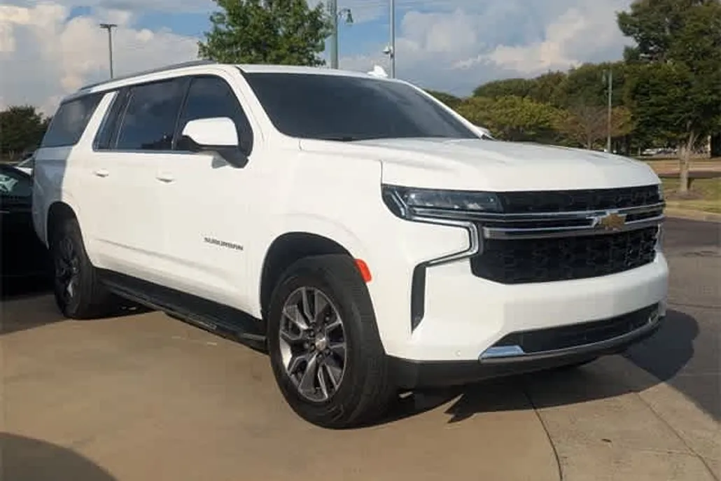 2023 Chevrolet Suburban LS photo 1