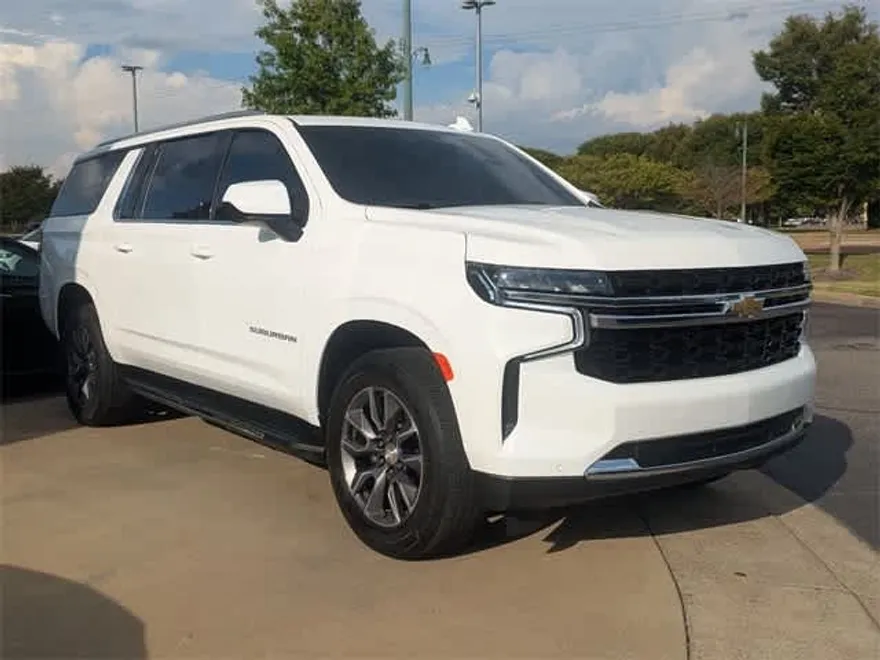 2023 Chevrolet Suburban LS photo 1