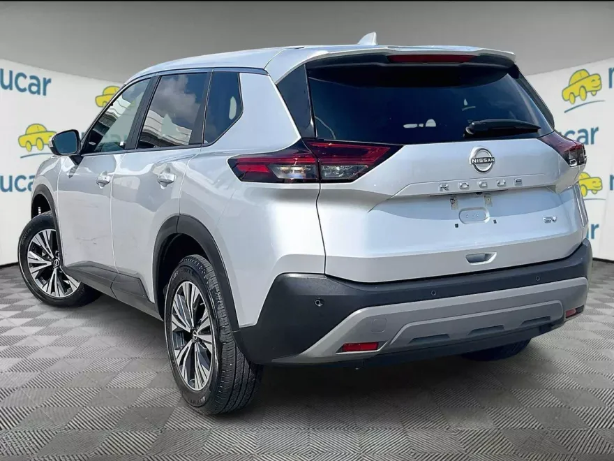 2023 Nissan Rogue SV photo 1