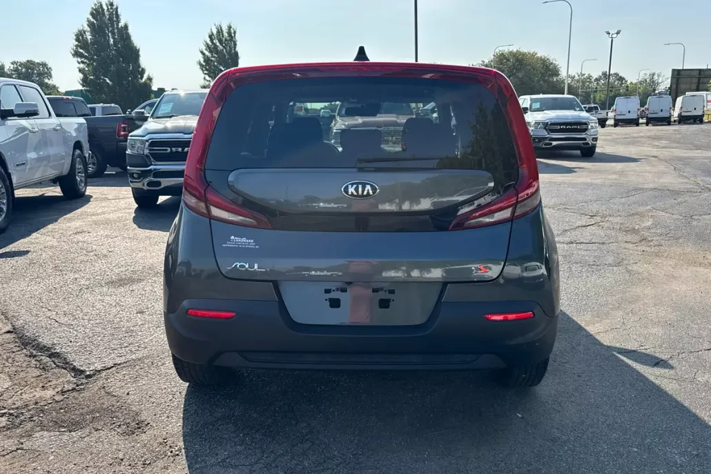 2021 Kia Soul S photo 1