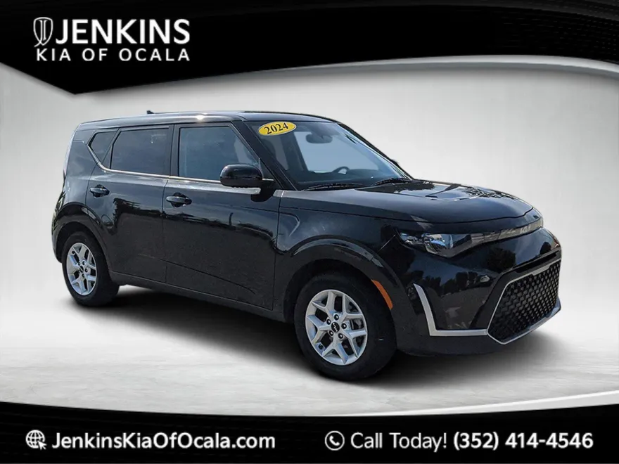 2024 Kia Soul LX photo 1