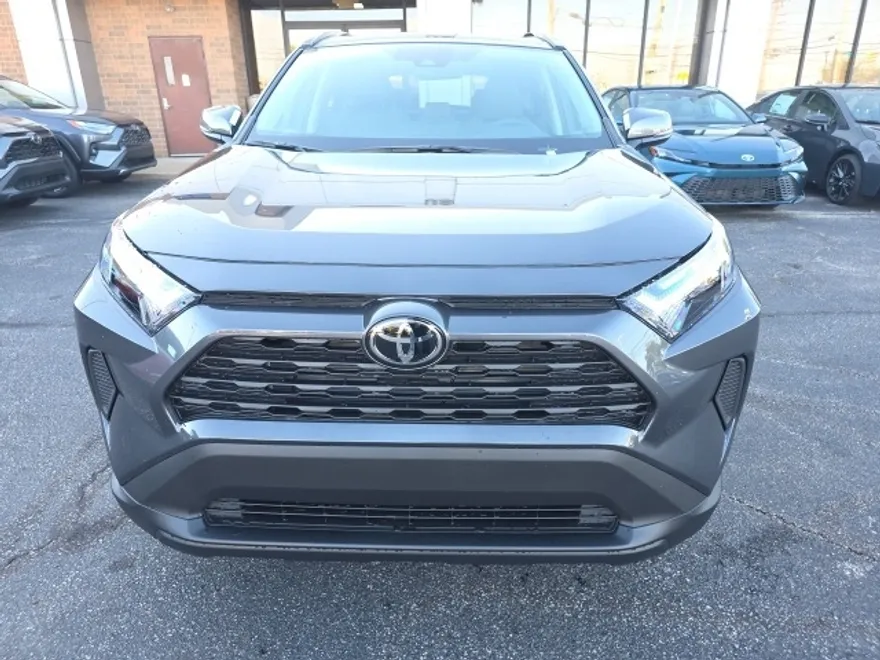 2025 Toyota RAV4 XLE photo 1