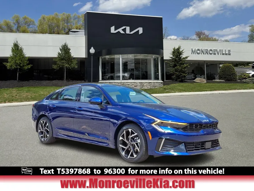 2026 Kia K5 EX photo 1