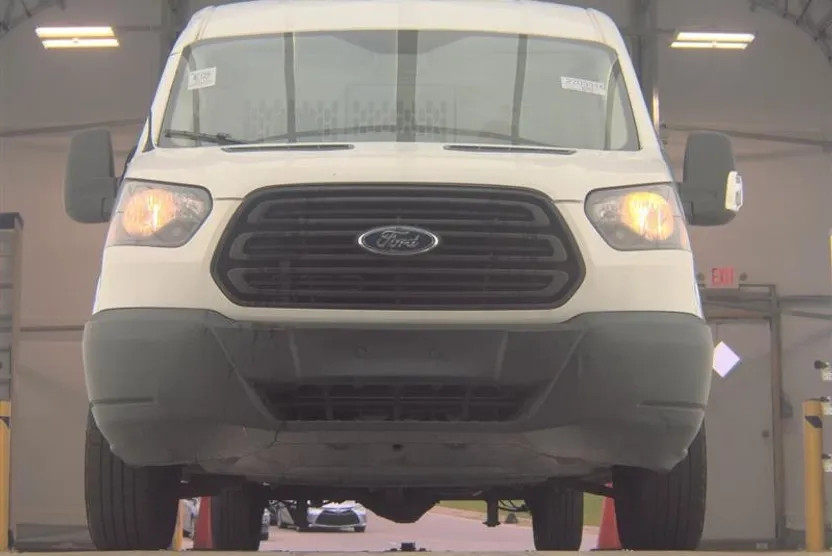 2019 Ford Transit Van photo 1