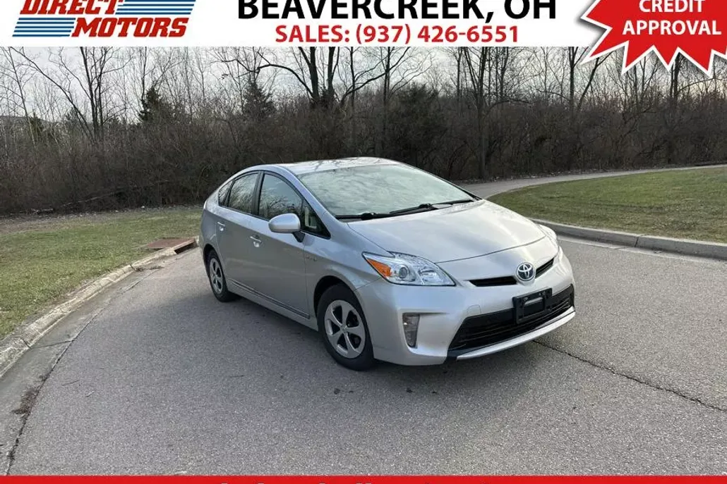 2012 Toyota Prius Two photo 1