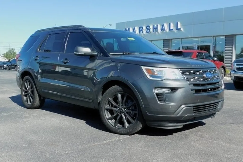 2018 Ford Explorer XLT photo 1