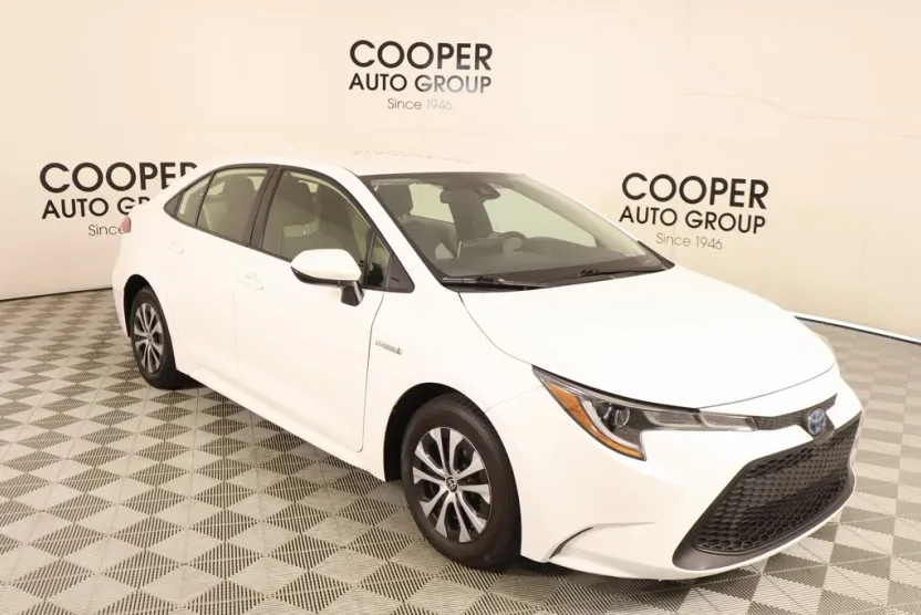 2021 Toyota Corolla Hybrid LE photo 1